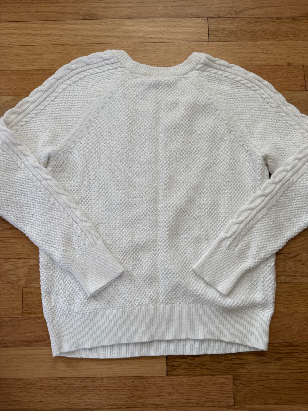 Gap Women’s Medium Classic White 100% Cotton Crewneck sweater - Picture 4 of 4